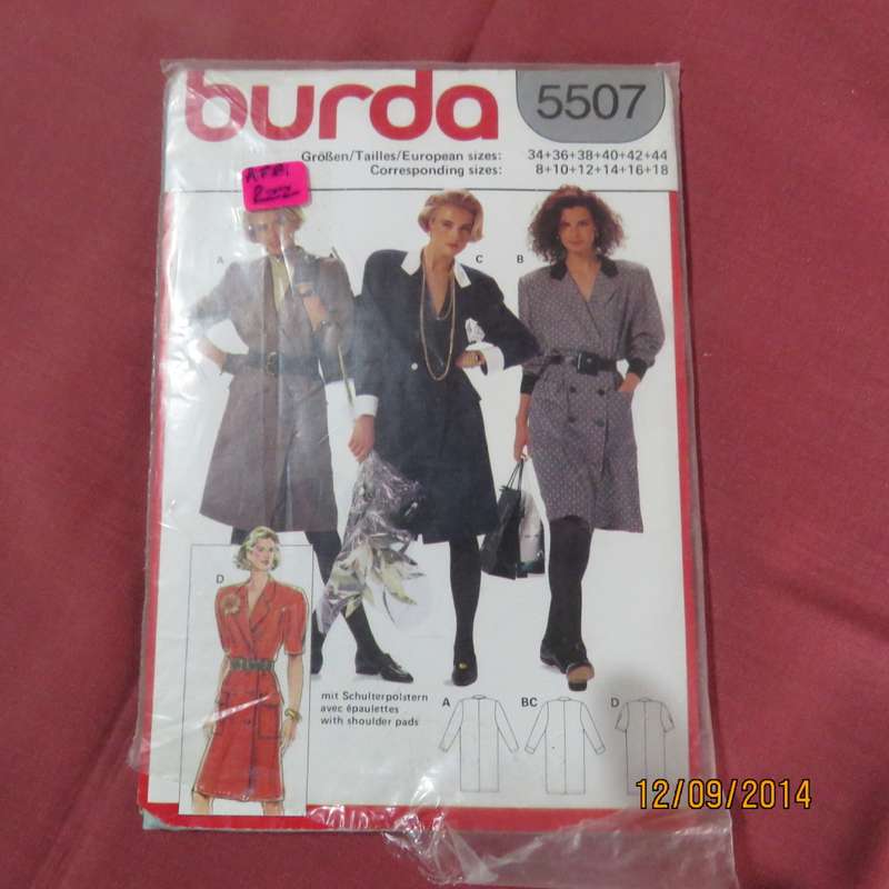 Sewing pattern by BURDA for coatdress size 34 to 44.  In new condition. Pattern no 5507