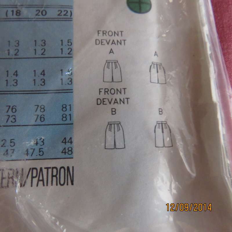 Sewing pattern by BUTTERICK 5517 for ladies short 2 versions in size 42 to 46. As new