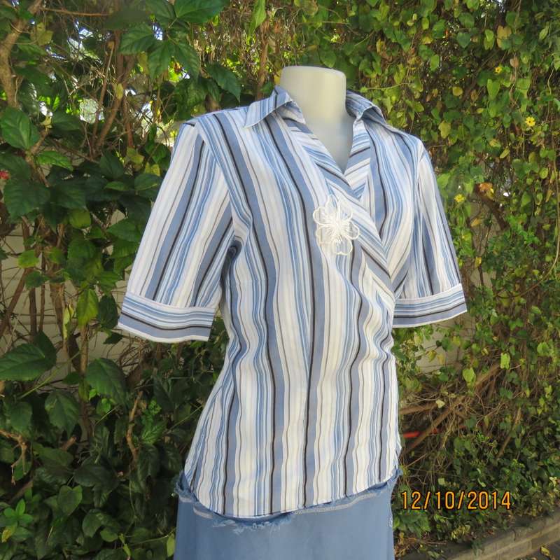 Beautiful fold over top with V and collar by TRUWORTHS size 36. Blue/white/navy stripes. As new