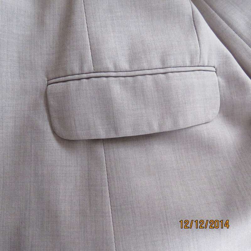Handsome Men's light olive green lined jacket/lined in 100% polyester by ENZO Munari.Size 40R.As new
