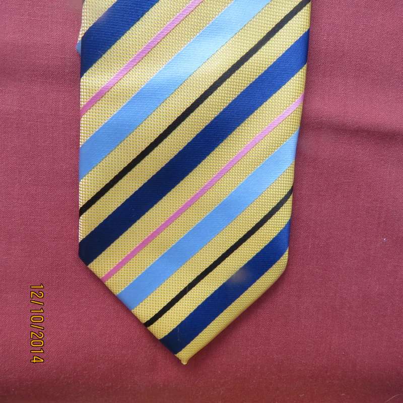 Men's cheerful fashion necktie by ROBERT DANIEL. Width 8cm. Brand new condition