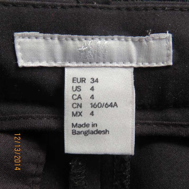 Dream very black skinny pants by H&M size 30. Three slash pockets. Stretch polycotton.Brand new cond
