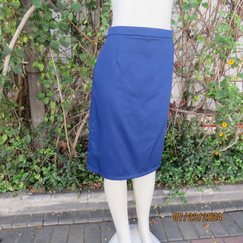 Handy cobalt blue polycotton pencil skirt with zip and pleat at back. Size 40. Very good cond.