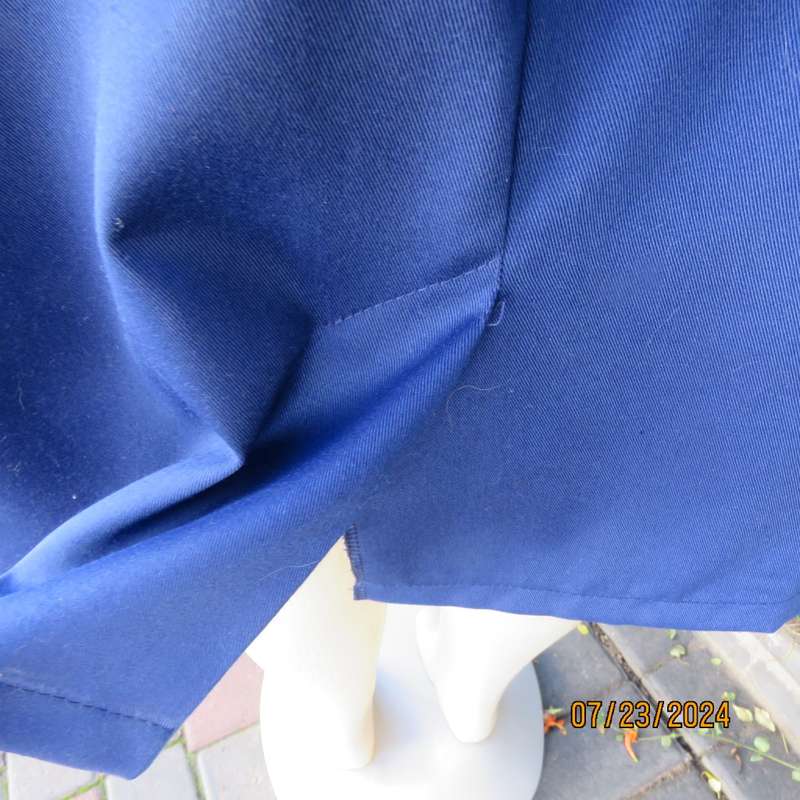 Handy cobalt blue polycotton pencil skirt with zip and pleat at back. Size 40. Very good cond.