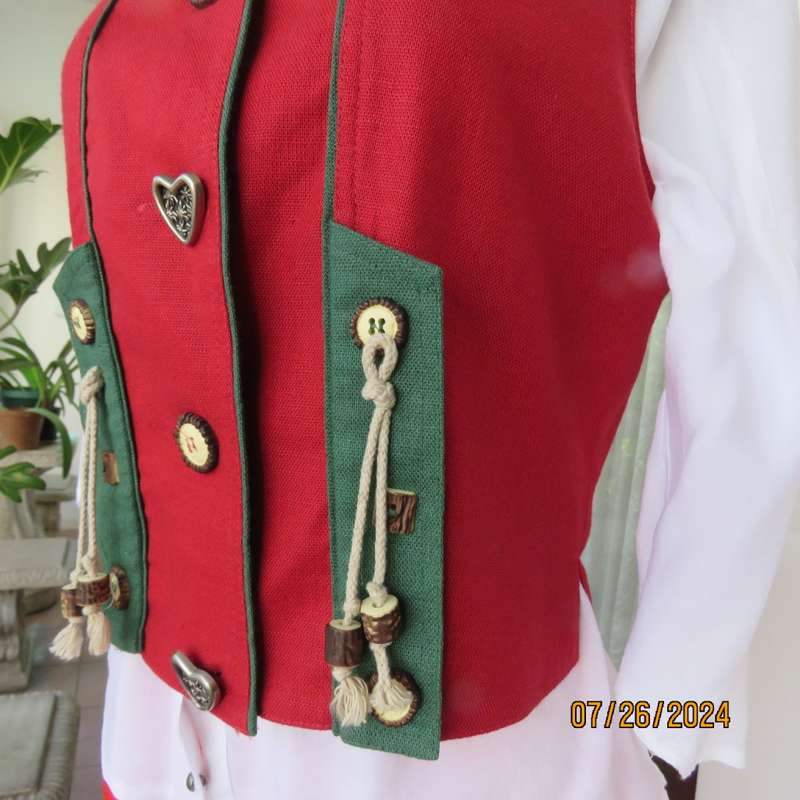 Unique red/green lined linen/viscose waistcoat. Arty look/button,rope.By SIXTH SENSE 36/12.As new
