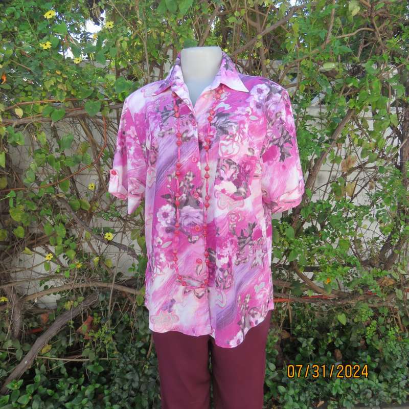 Smart textured cotton top in pink/lilac with white sheer patterns, One pocket.By BIG GOLF size 38.