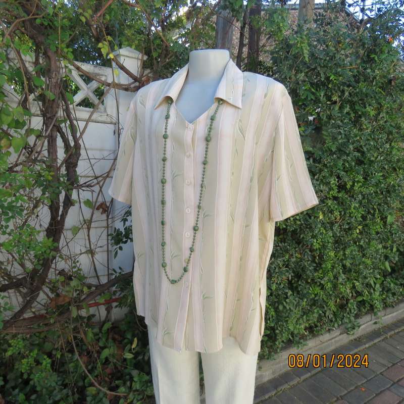 Elegant button down open V and collar top. Peach/green/cream pattern stripes. Size 42. New condition