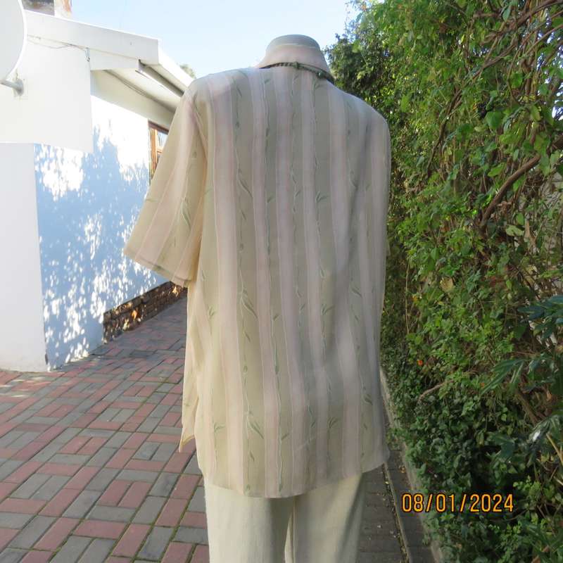Elegant button down open V and collar top. Peach/green/cream pattern stripes. Size 42. New condition