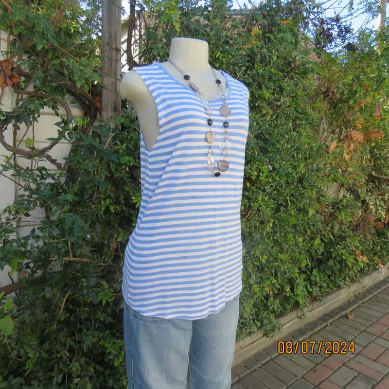 Cool sleeveless horizontal striped blue/white longer length poly/viscose top. Size 36. Good cond.