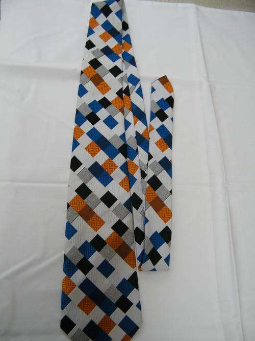 Wide Graphic Silk Tie by Cravateur - as new!