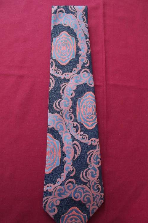 Wide Commodore Trevira 100% Synthetics Navy Blue & Peach Printed Tie