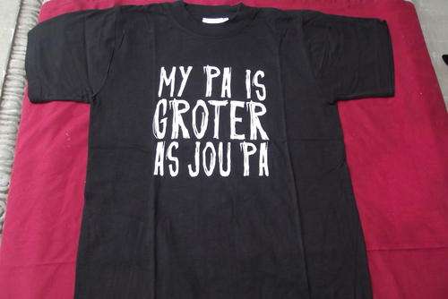 New Kiddies Black T-Shirt - aged 5-6 years - see scans