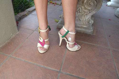 Pair of Modern 8.5cm High Heeled Shoes in cream, pink and Yellow - Size 37 - 4
