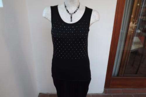 Black Stretch Top with Silver Stud Decoration in Front in size 34-38