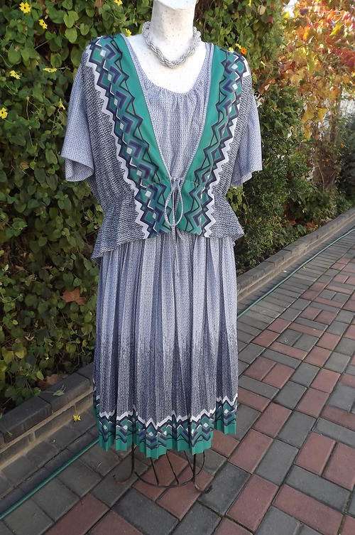 Vintage Dress with Jacket in green and blue pattern.Maggi by Bradfield in 42/18