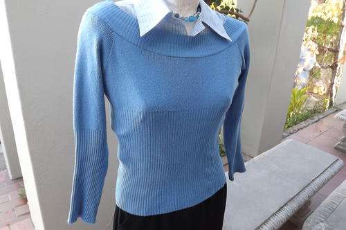 Blue Knitted Top with Wide Neck and Ribbings in size 8/32