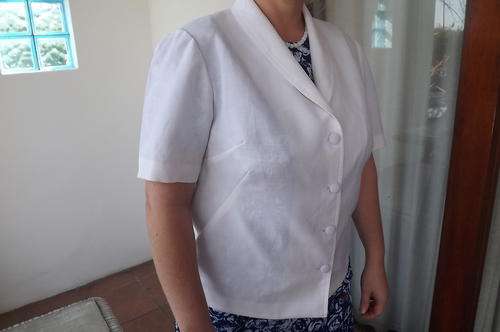 Short sleeve white summer jacket in size 40/16