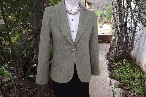 Moss Green Fully Lined Winter's Jacket in Poly/Viscose and Wool Mix - size 8/32