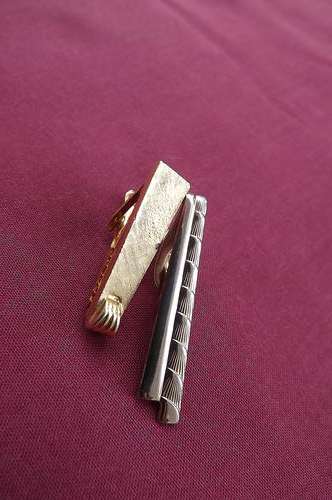 Lot of 2 Vintage Tie Clips - see scan