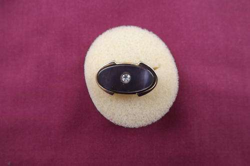 Pair of Cufflinks with dark stones and zirconias - for the man who wants to dress up - as new