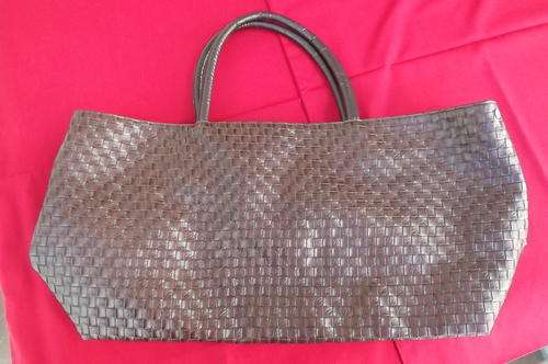 Large Brown Bag with Woven Effect - closes with zip - good condition