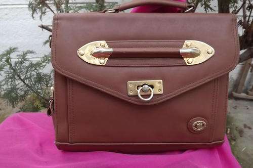Tan Crown Handbag - lots of packing space - see scans for damage - 29x31cm