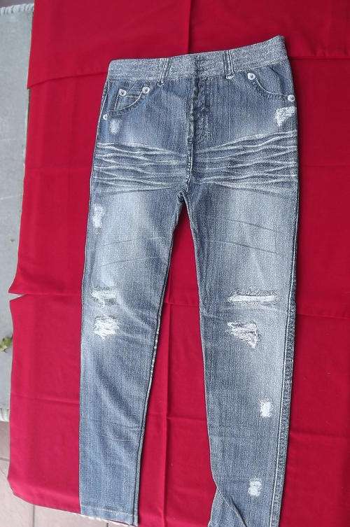 Stretch Leggings Type Pants with Denim Pattern Print in size 6/30 - made in Thailand - as new cond