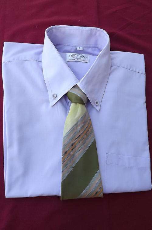 Men's Lavender Colour Long Sleeve Shirt by Stature in size S - Skipper Trevira Tie included
