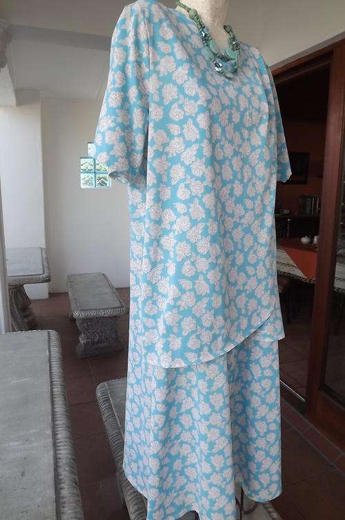 Vintage Light Blue 80's Dress with Rose Print by Largely Feminine in size 20/44 - cross over top
