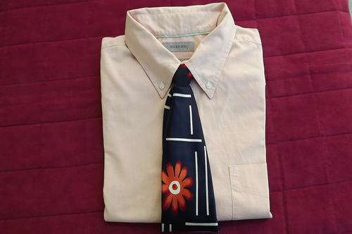 Stunning Men's Oxford Long Sleeve Shirt. Vanilla Colour-size L + matching Tie-both from Woolworths