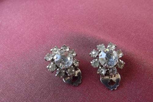 Stunning Pair of Vintage Clip On Earrings made in Austria - good condition