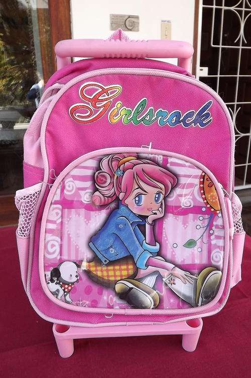 Small Girlsrock Pink Backpack on little wheels and with handle - 23x29cm - as new
