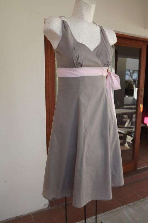 Beautiful Summer Dress! Khaki & Pink Light Weight Cotton Dress in size 9/33 by Peach John - Japan