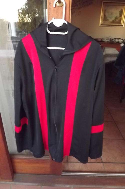 Men's Casual Black Polyester Wash & Wear Hooded Jacket with Red Stripe Detail-size 14/38-good cond