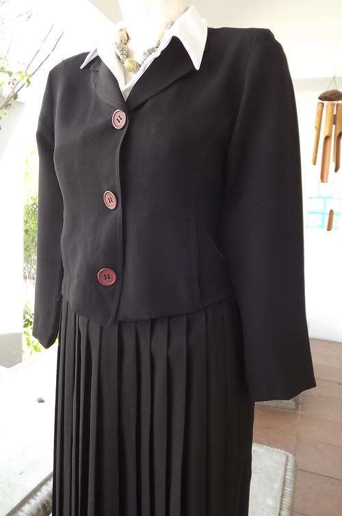 Black Cropped lightweight Jacket in size 8/32 in polyester wash & wear - very good condition