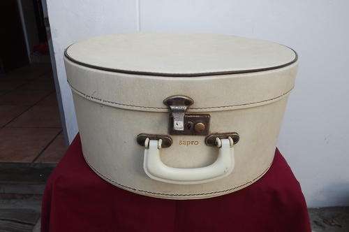 Sapro Hat Box in Beige - good condition
