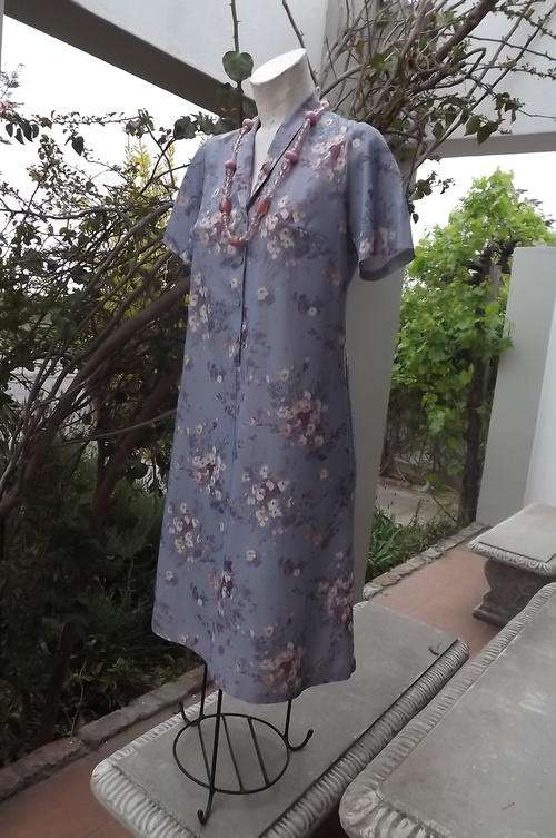 Grey/Blue Floral Vintage 80's Dress - Shirt Style Front in size 14/38 - used but in good condition