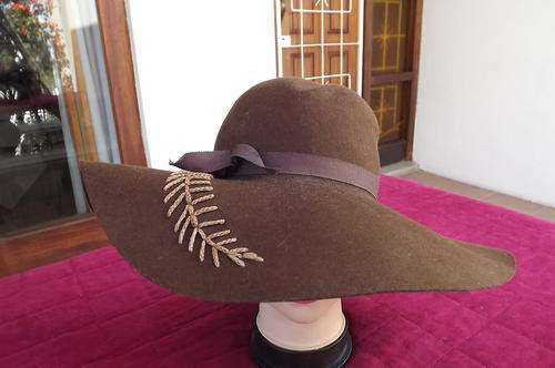 Brown Felt Wide Brim Vintage Hat - good condition