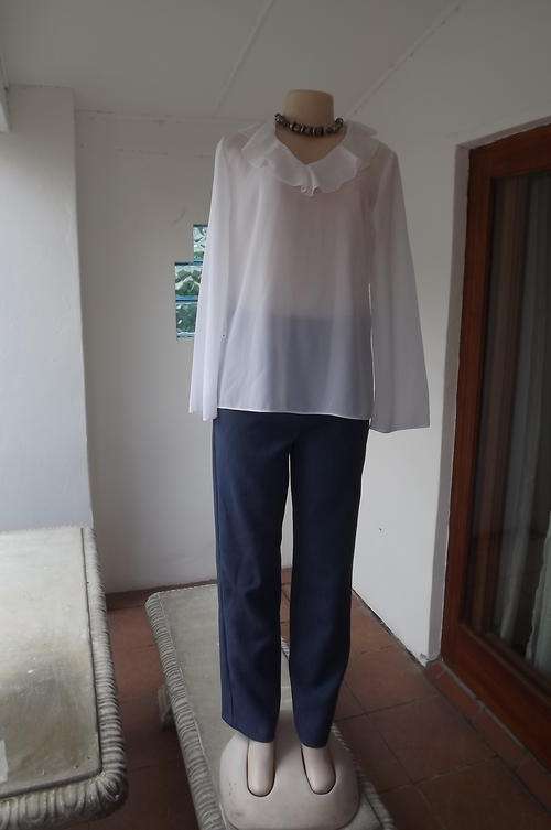 White Sheer 100% Polyester Top with Long Sleeves in size 12/36 - Beautiful Frilled Neckline - as new