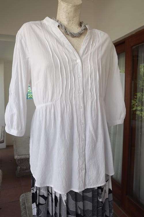 White Creased 100% Cotton Fabric Long Top by Donatella in size 14/38- good condition