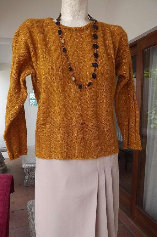 Brick Colour Ladies Acrylic Knitted Jumper with Gold Thread in size 12/36 - good condition