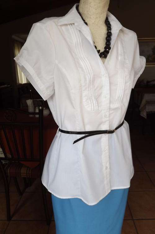 White Polycotton Top with Cap Sleeves - Styled Front with Stitched Decoration in size 16/40 - as new