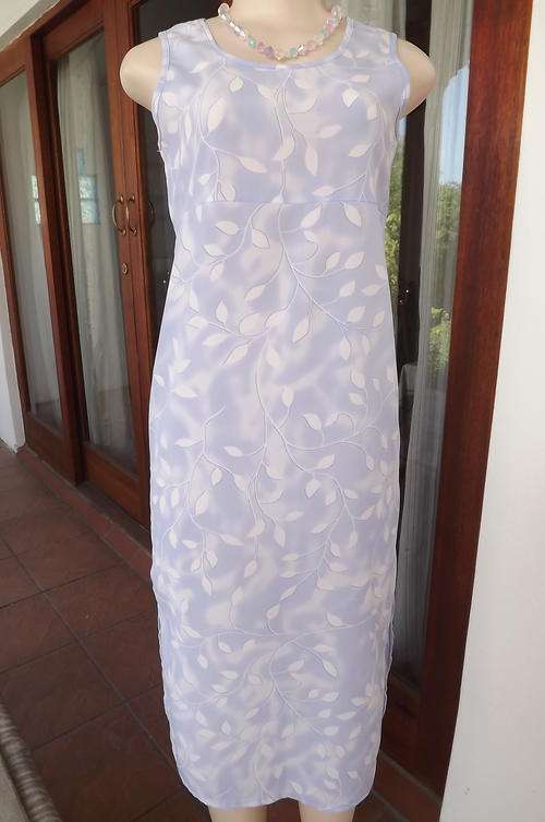 Blue with White Leaf Pattern Dress size 28/6 - slits at sides -2 ties fasten at back. for 12 yr old