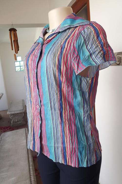 Candy Striped OBR Jeanswear Button Down Blouse in size 14/38 - good condition