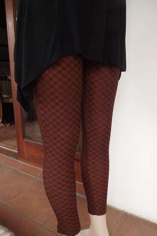 Brown & Black Check Lycra Pants from Thailand with nice comfortable fit in size 32/34 - new