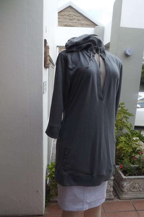 Long Grey Ladies Hooded Top from Red Authentic Apparel in size XL - good condition