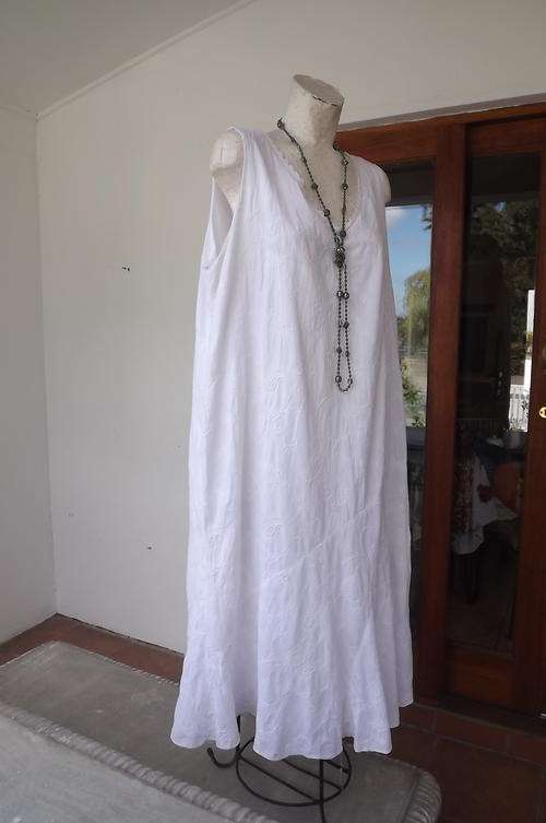 White Summer Dress made from Embroidered 100 Cotton Fabric in size 24 48 by Donna Claire
