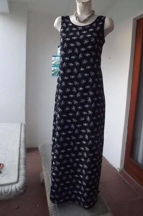Sleeveless Navy Maxi Dress with Small Light Blue Floral Pattern by Lisa Spinelli-size 10/34-as new