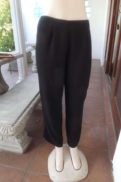 Beautiful Black Pants from Scotts in a wash & wear crepe polyester in size 12/36 - as new