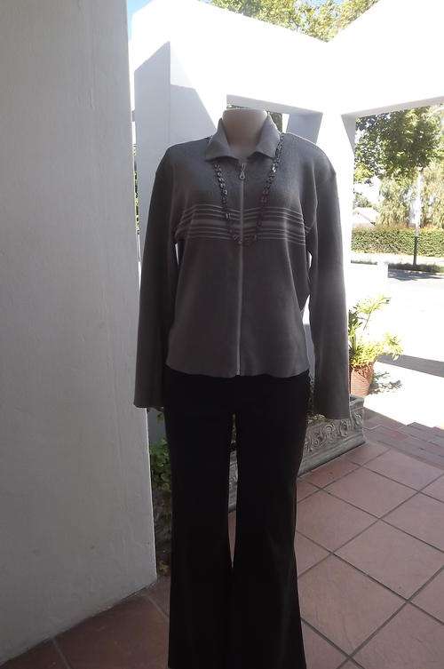 Silver Grey Knitted Zipped Cardigan in Acrylic and Stretch Polyester in size 14/38 by Truworths